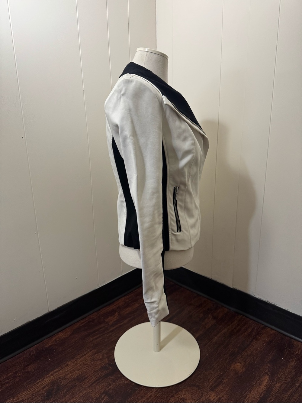 INC Women’s Two Tone Faux Leather White and Black Asymmetrical Racing Zip Jacket - Picture 2 of 5